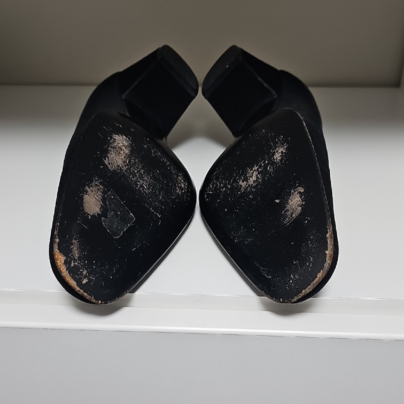 Vintage Prada Satin Black Heeled Pumps for Women - Picture 5 of 7